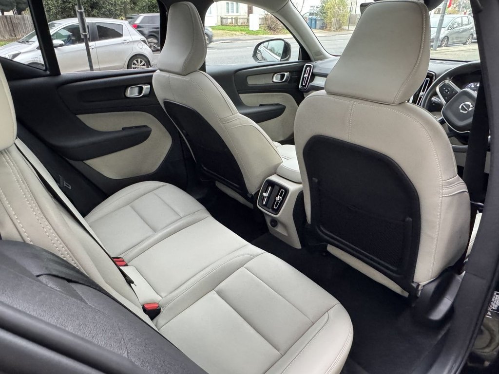 Used Volvo XC40 2020 for sale - 76647299: Photo 4