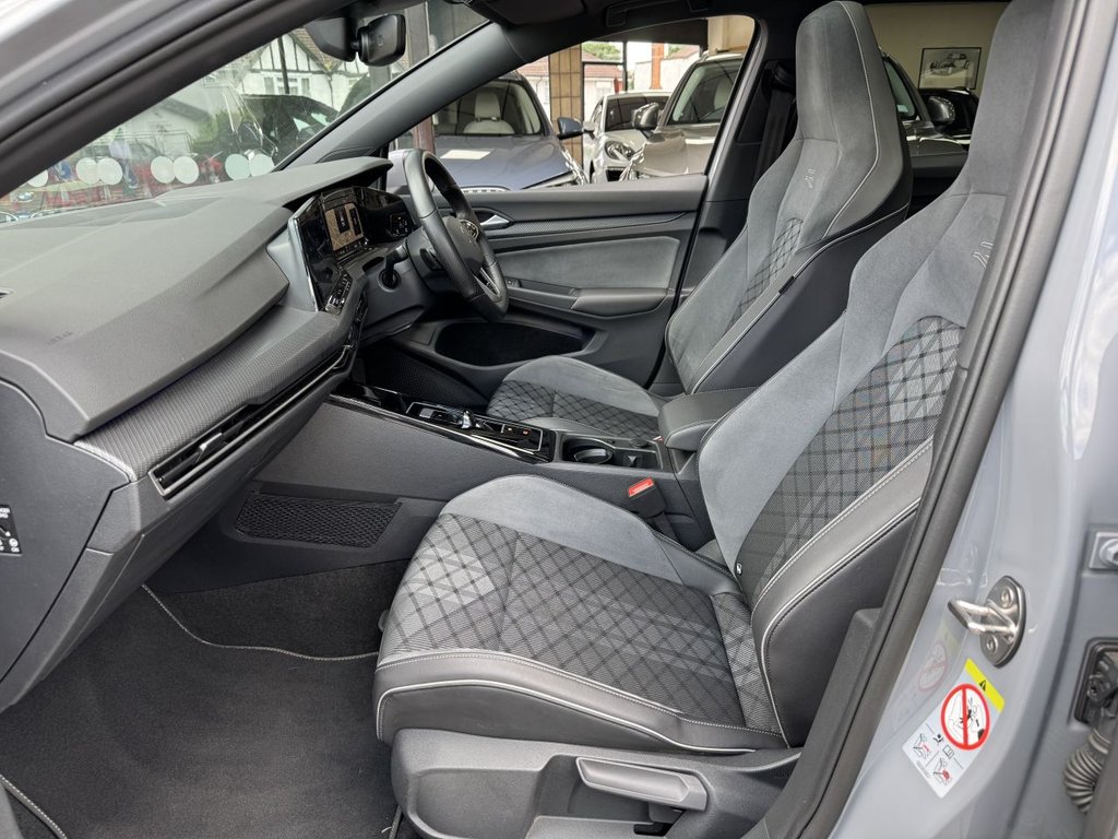 Used Volkswagen Golf 2023 for sale - 76647286: Photo 4