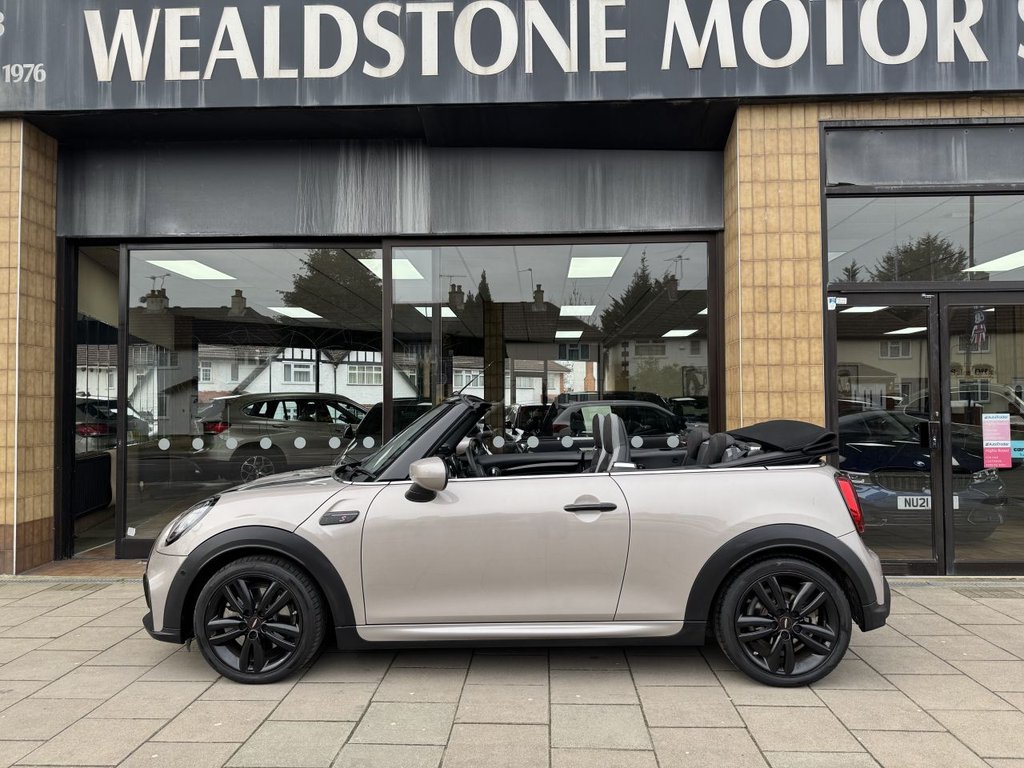 Used MINI Convertible 2023 for sale - 77583539: Photo 21