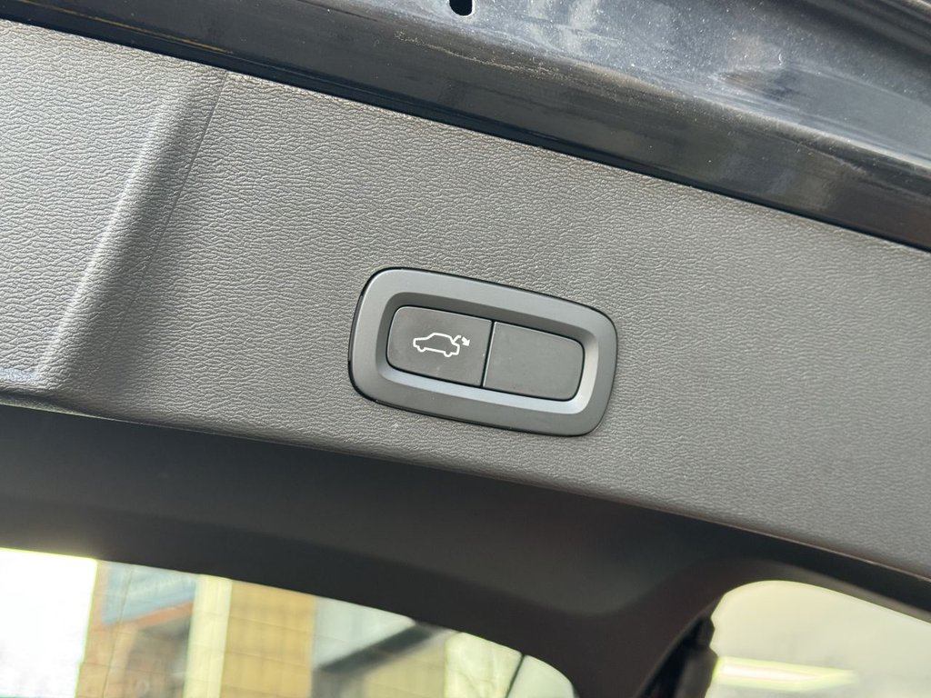 Used Volvo XC40 2021 for sale - 77031127: Photo 9