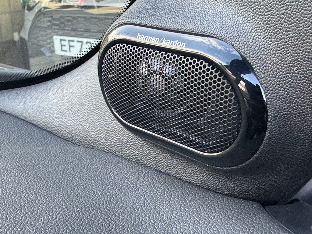 Used MINI Convertible 2023 for sale - 78069145: Photo 8