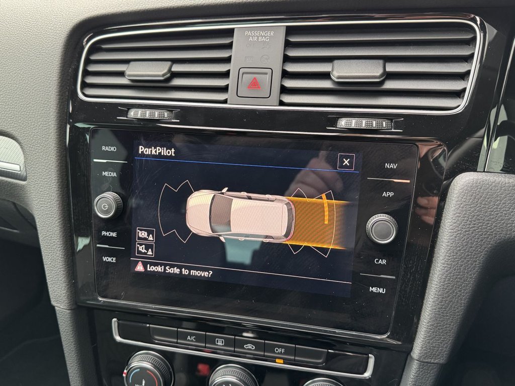 Used Volkswagen Golf 2018 for sale - 76855190: Photo 5