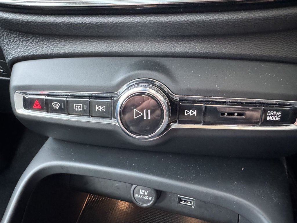 Used Volvo XC40 2020 for sale - 77075467: Photo 17