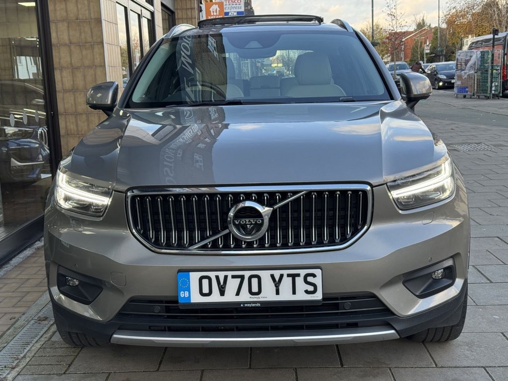 Used Volvo XC40 2020 for sale - 76647303: Photo 2