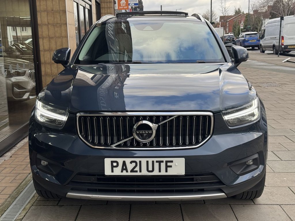 Used Volvo XC40 2021 for sale - 77263904: Photo 2