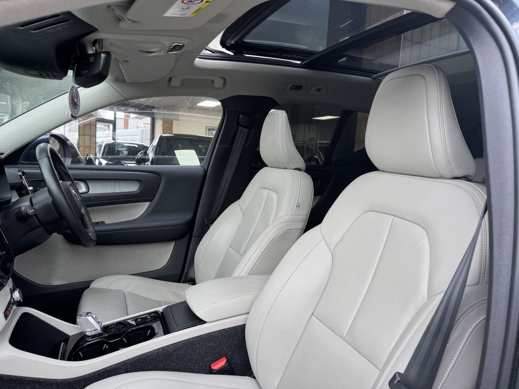 Used Volvo XC40 2021 for sale - 77263904: Photo 3