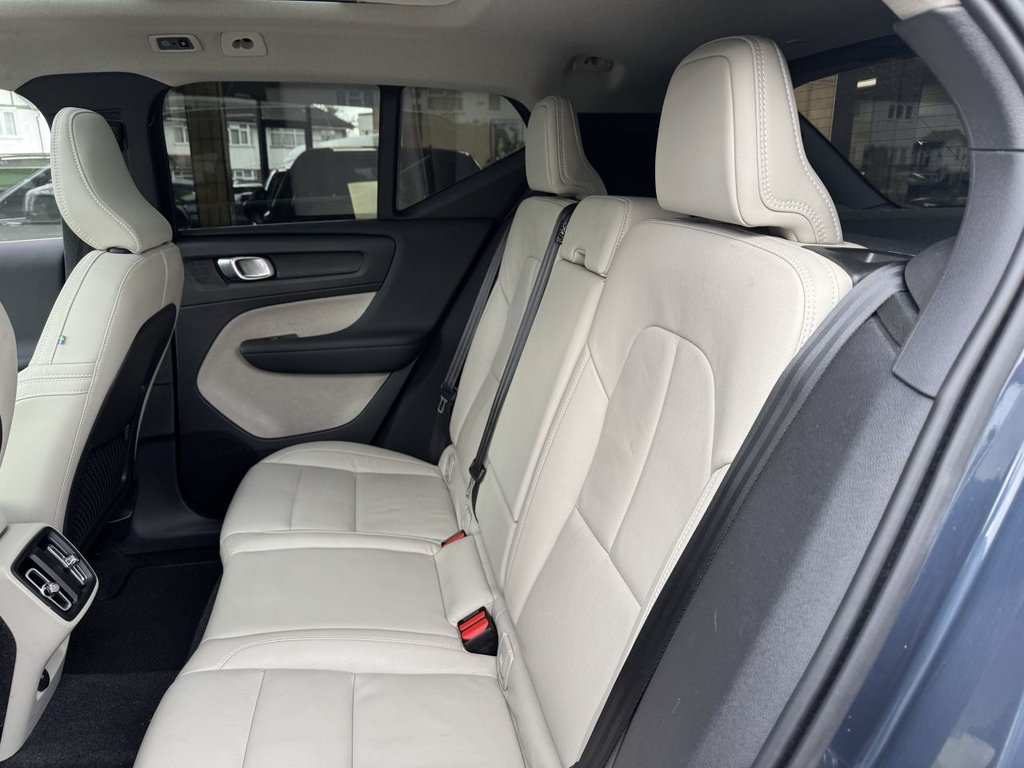 Used Volvo XC40 2021 for sale - 77263904: Photo 4