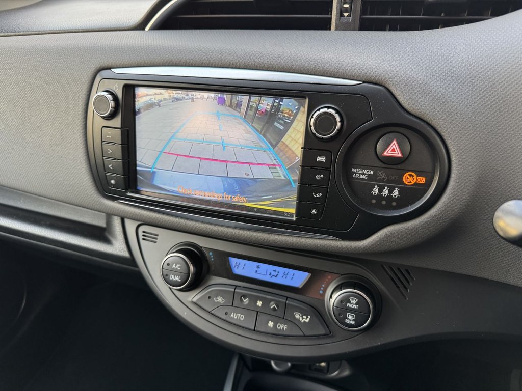 Used Toyota Yaris 2015 for sale - 77263351: Photo 3