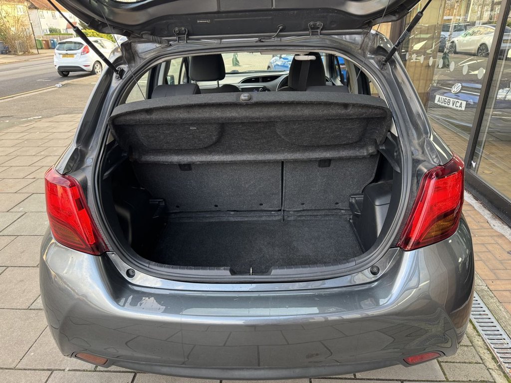 Used Toyota Yaris 2015 for sale - 77263351: Photo 5