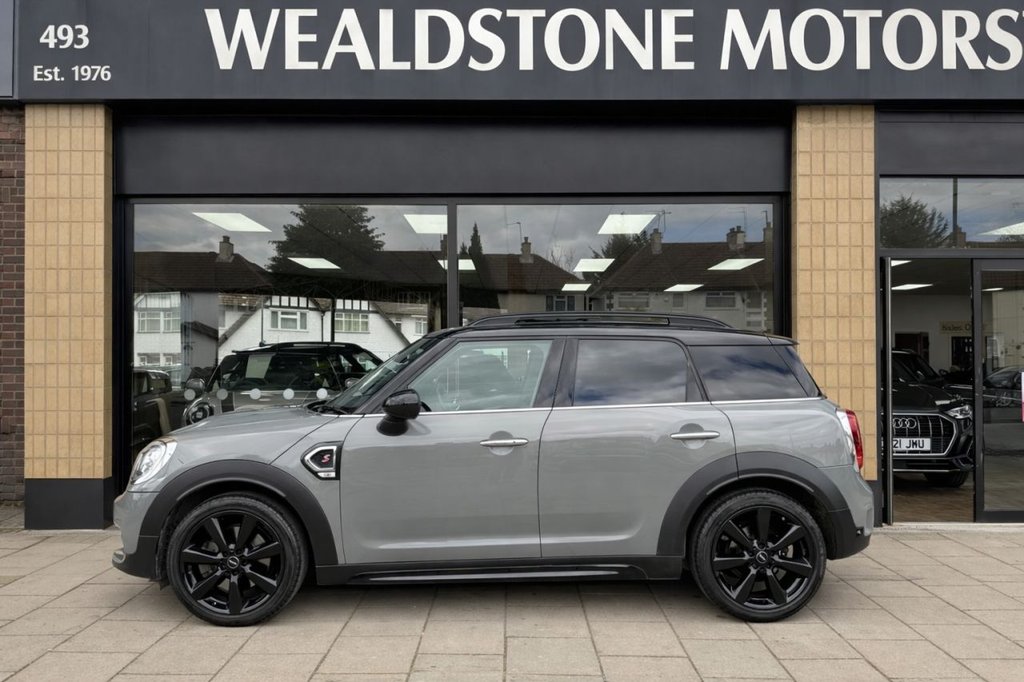 Used MINI Countryman 2018 for sale - 78082196: Photo 2