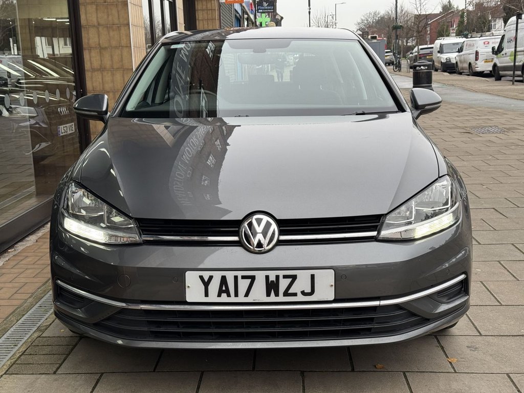 Used Volkswagen Golf 2017 for sale - 76973658: Photo 1