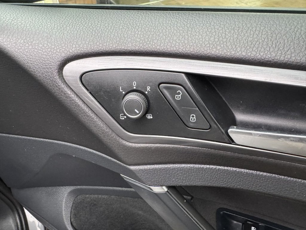 Used Volkswagen Golf 2017 for sale - 76973658: Photo 8