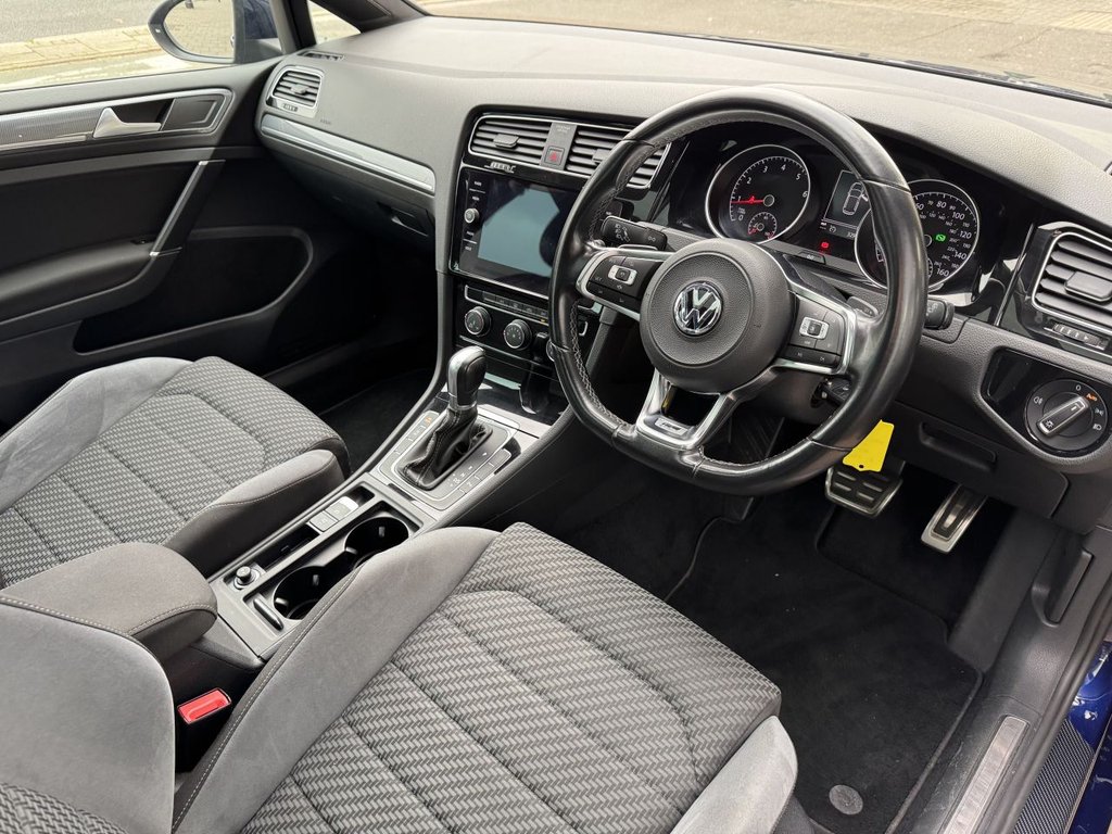 Used Volkswagen Golf 2018 for sale - 77692677: Photo 17