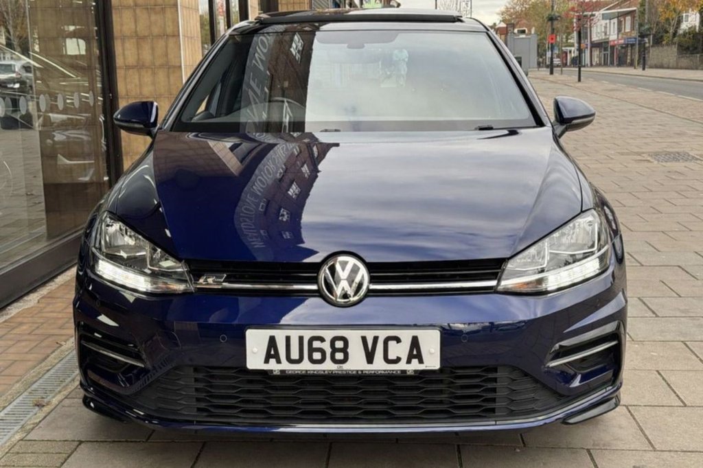 Used Volkswagen Golf 2018 for sale - 77692677: Photo 2