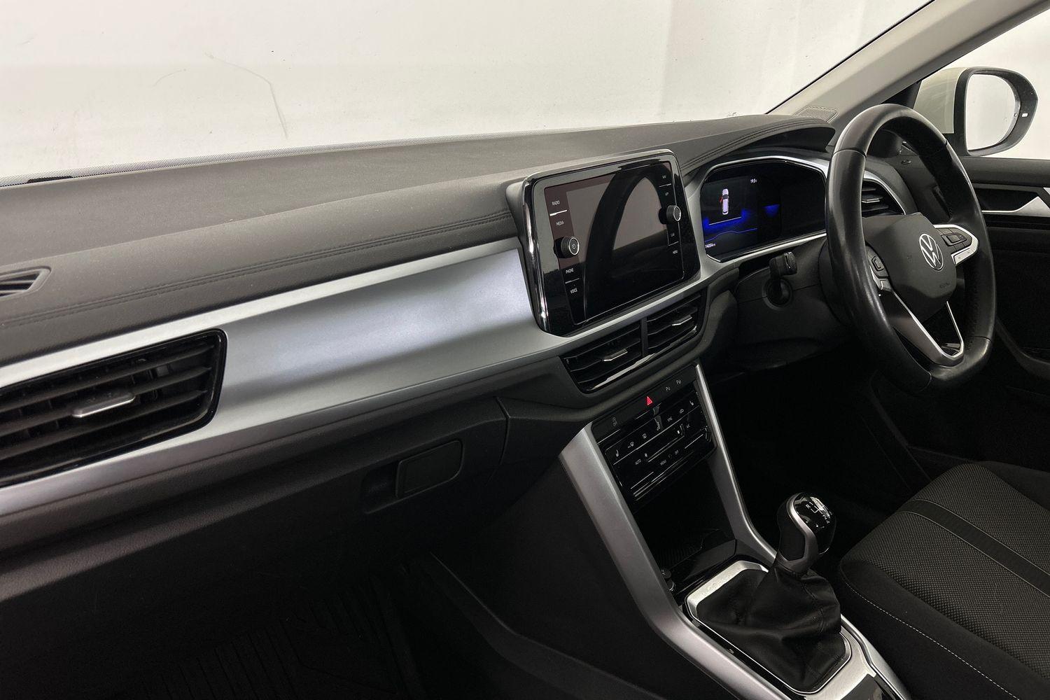 Used Volkswagen T-Roc 2022 for sale - 76122977: Photo 2