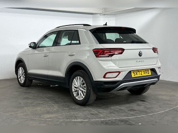 Used Volkswagen T-Roc 2022 for sale - 76122977: Photo 3