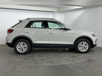 Used Volkswagen T-Roc 2022 for sale - 76122977: Photo 4