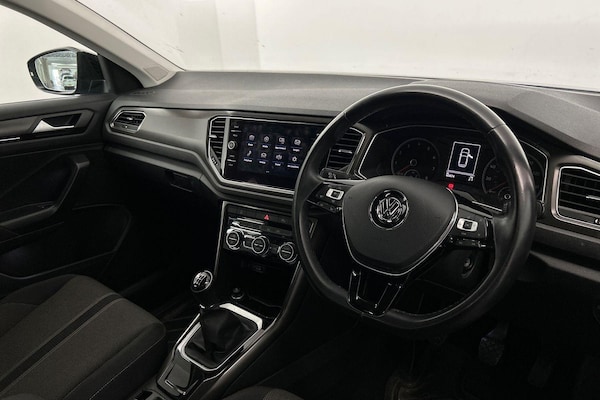 Used Volkswagen T-Roc 2019 for sale - 76239240: Photo 6