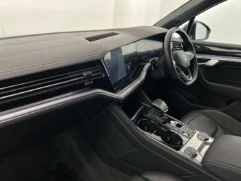 Used Volkswagen Touareg 2023 for sale - 74860894: Photo