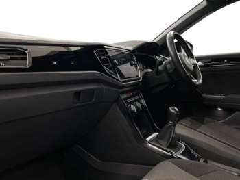 Used Volkswagen T-Roc 2022 for sale - 74852075: Photo