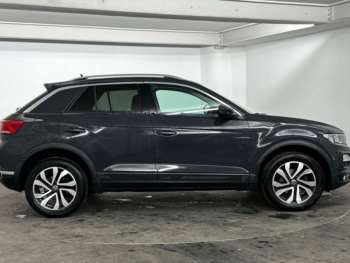 Used Volkswagen T-Roc 2021 for sale - 75127436: Photo