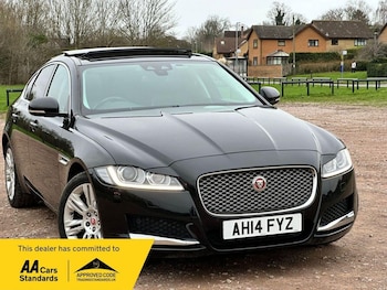 Used Jaguar XF 2017 for sale - 77067545: Photo