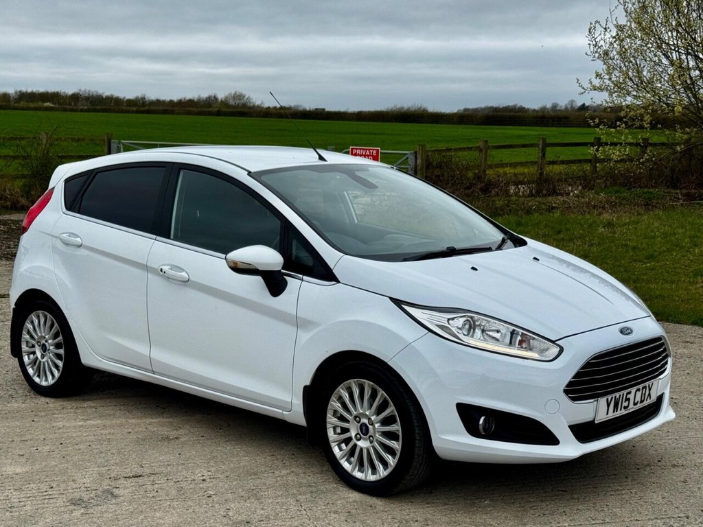 Used Ford Fiesta 2015 for sale - 77885029: Photo 2