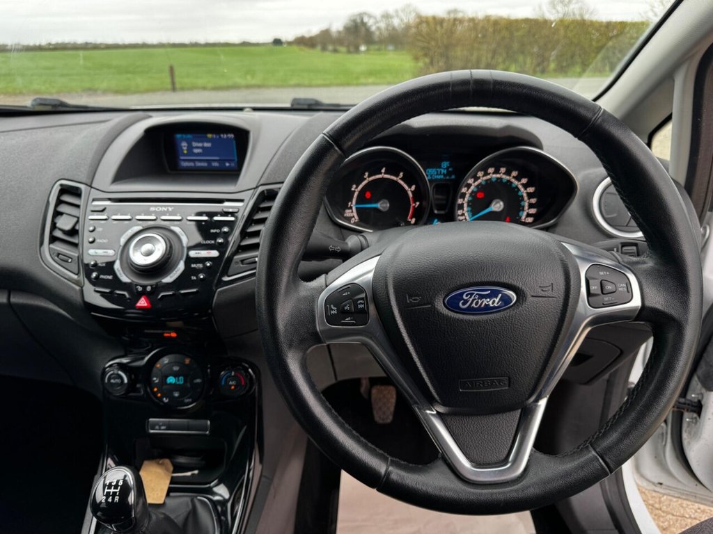 Used Ford Fiesta 2015 for sale - 77885029: Photo 26