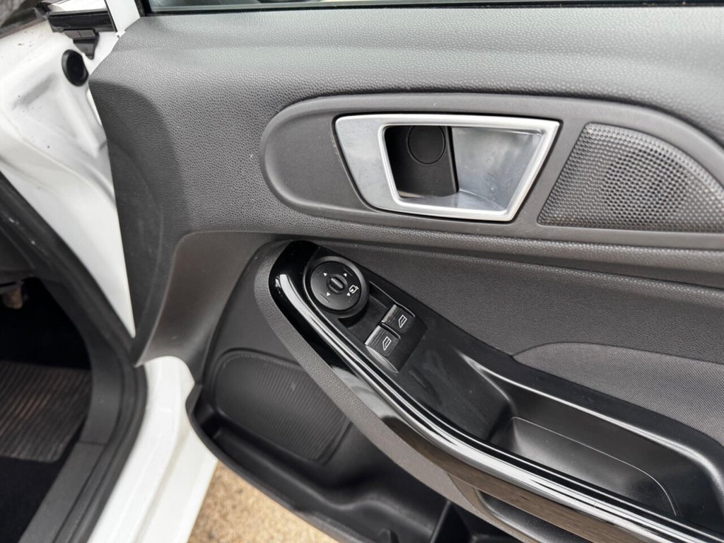 Used Ford Fiesta 2015 for sale - 77885029: Photo 39