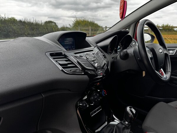 Used Ford Fiesta 2016 for sale - 75136154: Photo 22