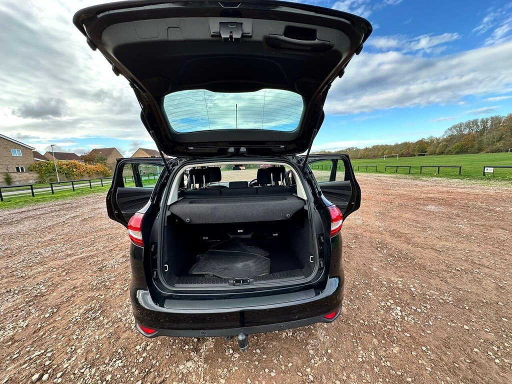 Used Ford C-Max 2015 for sale - 76520511: Photo 28