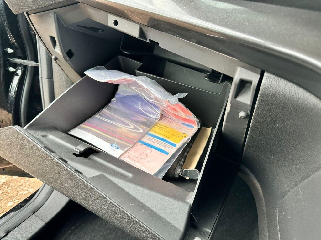 Used Ford C-Max 2015 for sale - 76520511: Photo 32