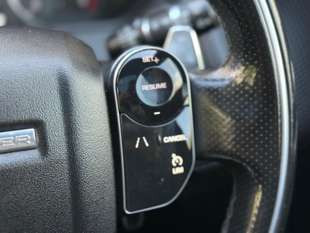 Used Land Rover Range Rover Velar 2018 for sale - 78136970: Photo 31