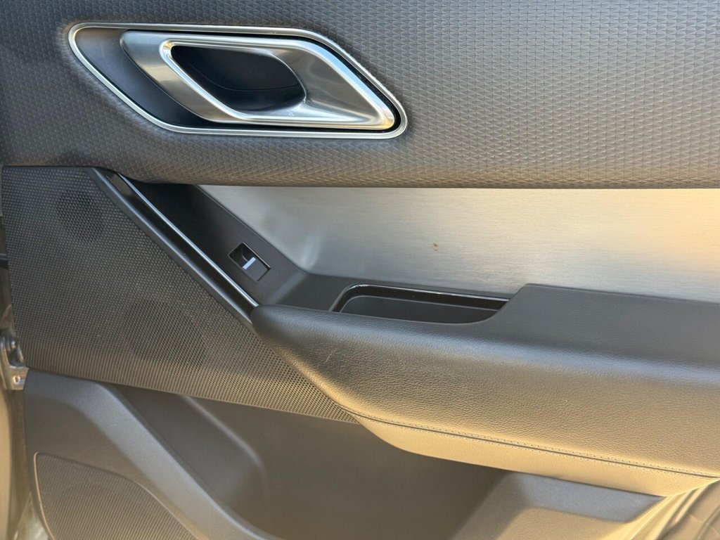 Used Land Rover Range Rover Velar 2018 for sale - 78136970: Photo 37