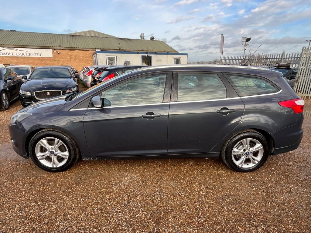 Used Ford Focus 2012 for sale - 76868125: Photo 11