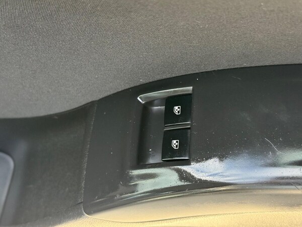Used Vauxhall Meriva 2010 for sale - 75194506: Photo 23