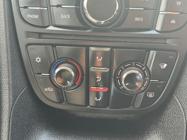 Used Vauxhall Meriva 2010 for sale - 75194506: Photo 27