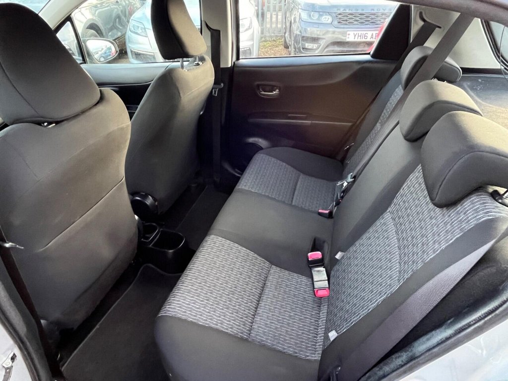 Used Toyota Yaris 2014 for sale - 76327914: Photo 10