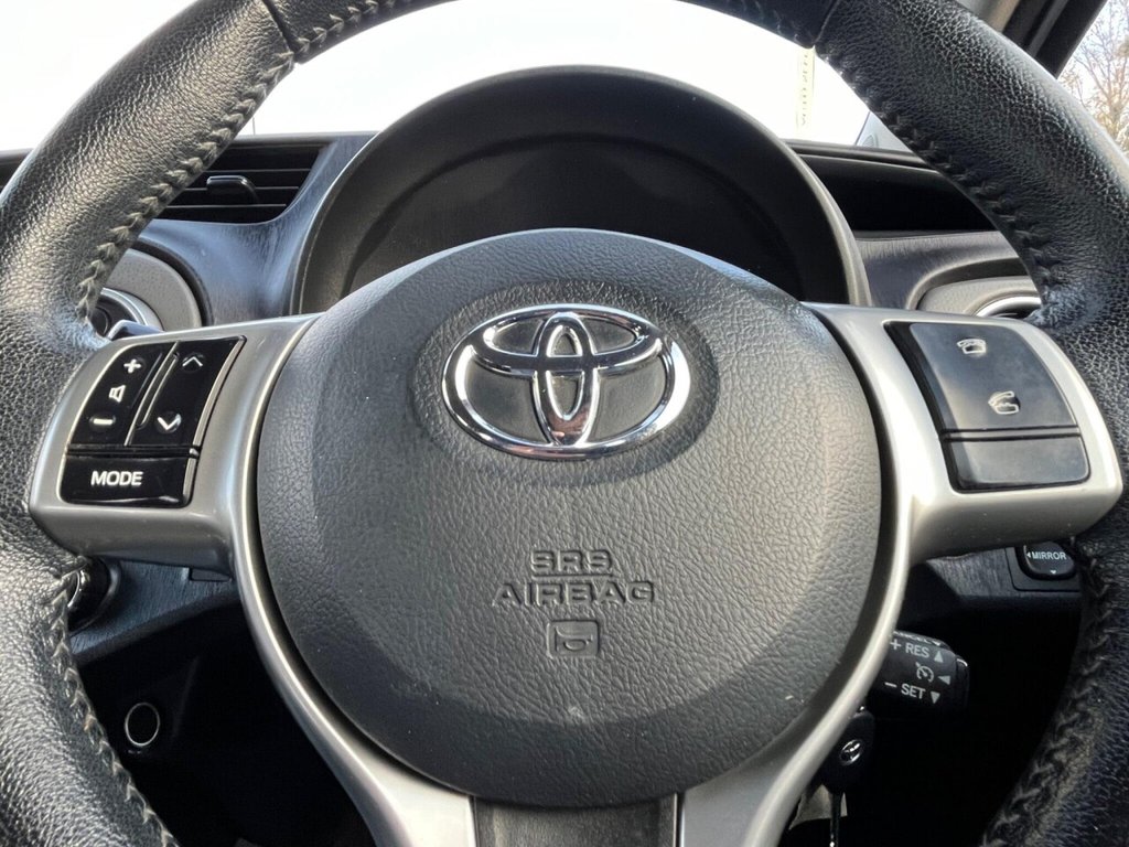 Used Toyota Yaris 2014 for sale - 76327914: Photo 19