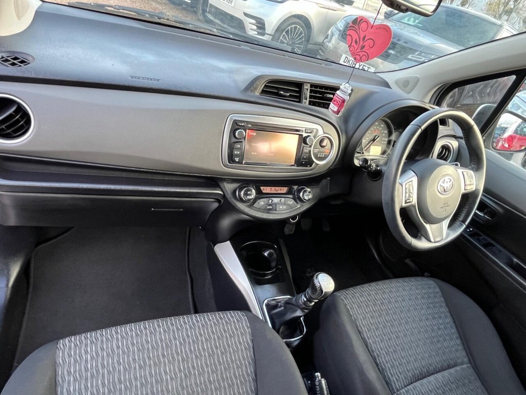 Used Toyota Yaris 2014 for sale - 76327914: Photo 8