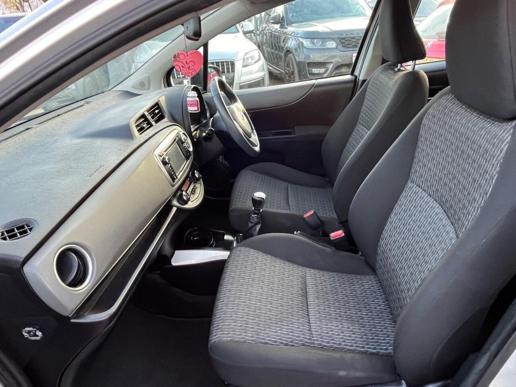Used Toyota Yaris 2014 for sale - 76327914: Photo 9