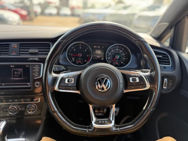 Used Volkswagen Golf 2016 for sale - 76266552: Photo 43