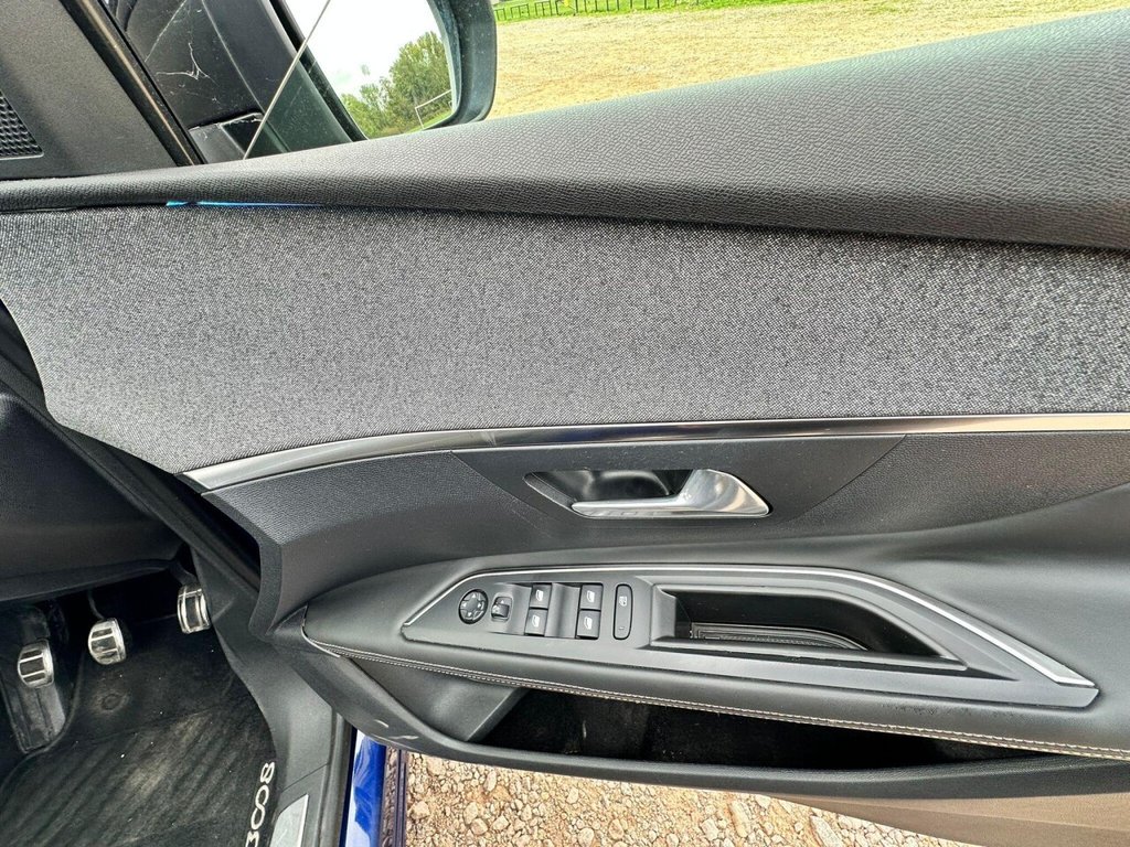 Used Peugeot 3008 2017 for sale - 76154543: Photo 25