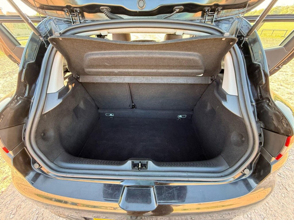 Used Renault Clio 2014 for sale - 77708941: Photo 27