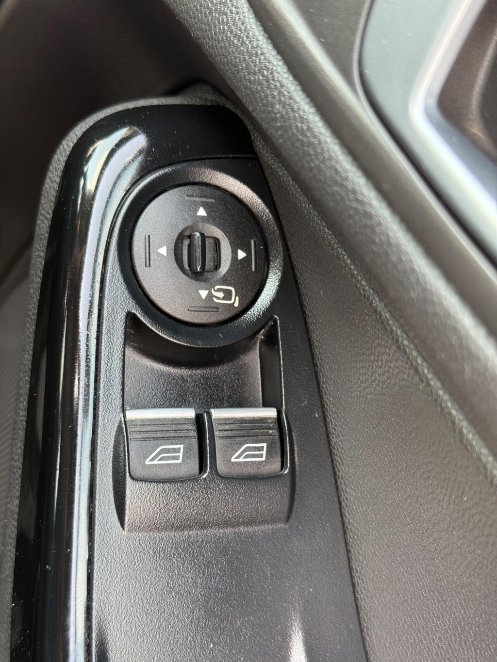 Used Ford Fiesta 2015 for sale - 76909821: Photo 24