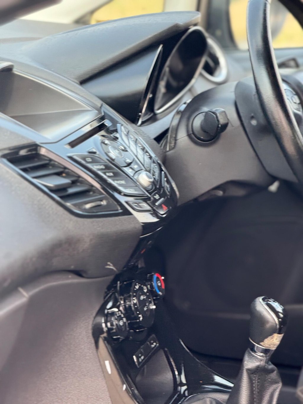 Used Ford Fiesta 2015 for sale - 76909821: Photo 49