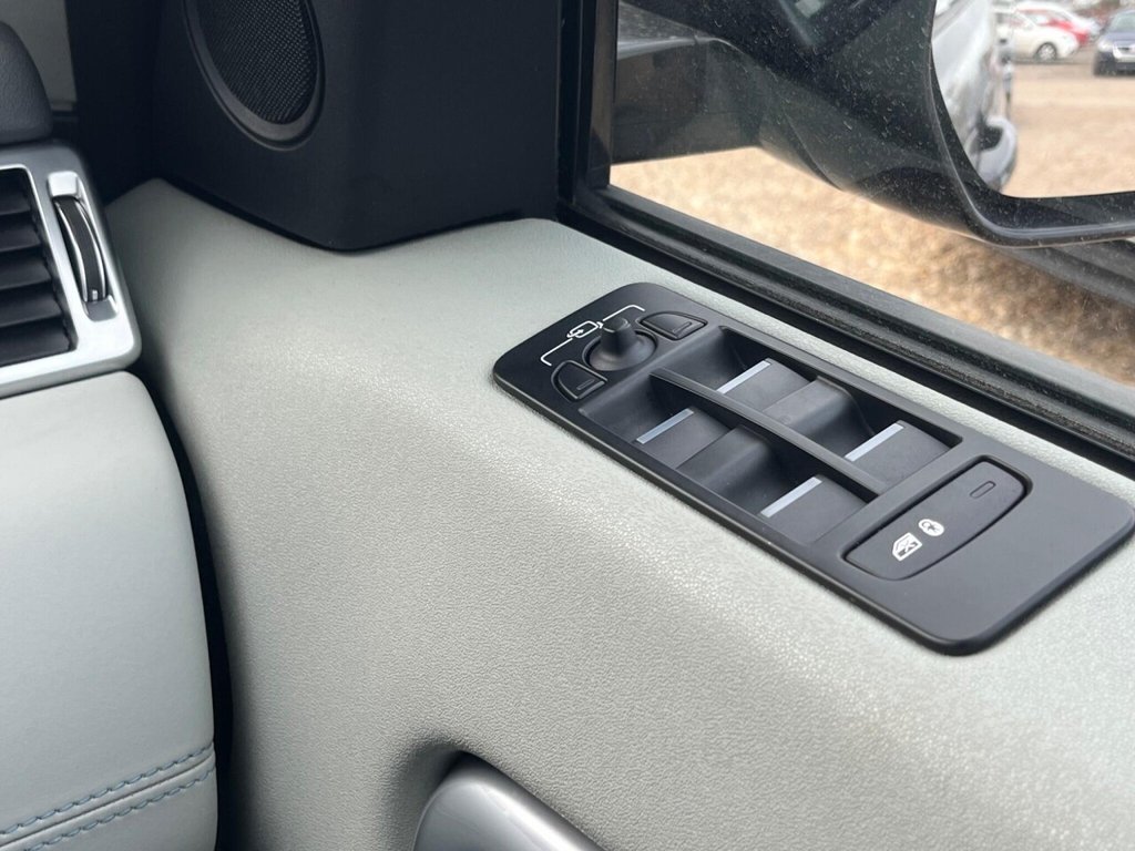 Used Land Rover Discovery Sport 2016 for sale - 78082563: Photo 12