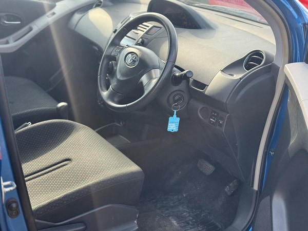 Used Toyota Yaris 2010 for sale - 76147655: Photo 14