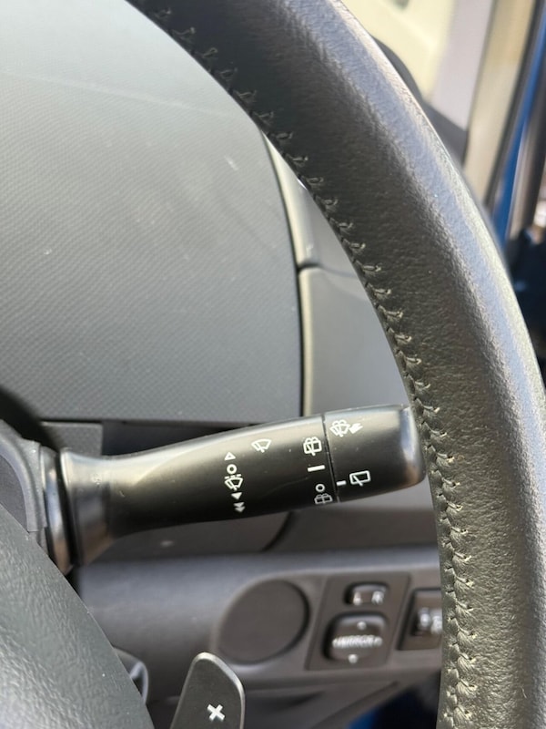 Used Toyota Yaris 2010 for sale - 76147655: Photo 23