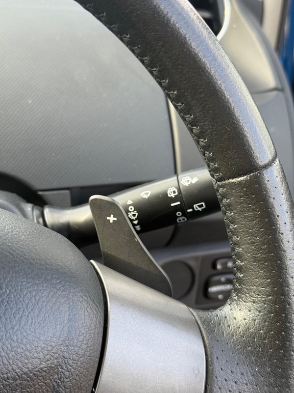 Used Toyota Yaris 2010 for sale - 76147655: Photo 24